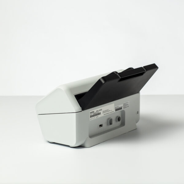 Brother ADS-3100 escaner 600 x 600 DPI A4 Negro, Blanco