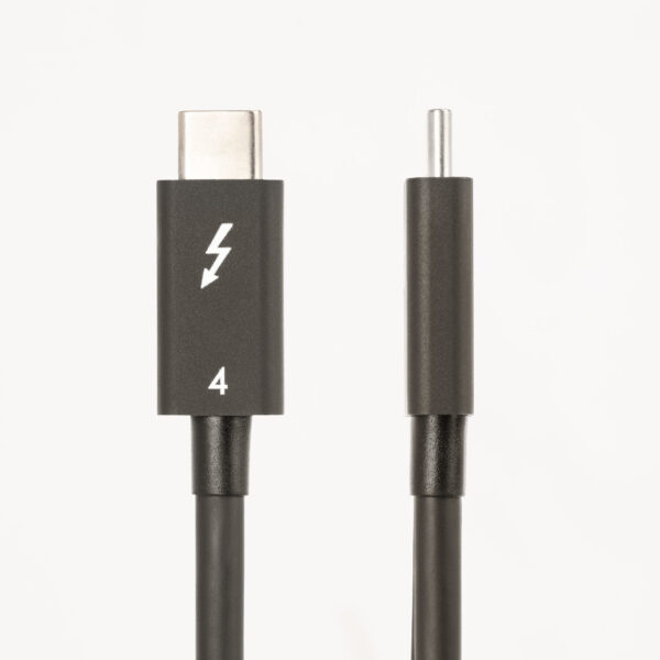 StarTech.com Cable de 1m Thunderbolt 4 - 40Gbps - PD 100W - Vídeo 4K/8K - Cable Thunderbolt 4 con Certificación Intel - Compatible con USB4/Thunderbolt 3/USB 3.2/USB Tipo C/DisplayPort StarTech.com Cable de 1m Thunderbolt 4 - 40Gbps - PD 100W - Vídeo 4K/8K - Cable Thunderbolt 4 con Certificación Intel - Compatible con USB4/Thunderbolt 3/USB 3.2/USB Tipo C/DisplayPort