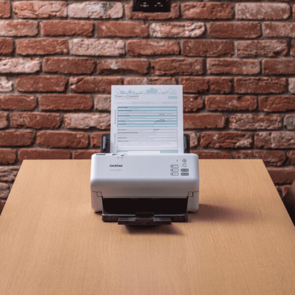 Brother ADS-4300N escaner Escáner con alimentador automático de documentos (ADF) 600 x 600 DPI A4 Negro, Blanco Brother ADS-4300N escaner Escáner con alimentador automático de documentos (ADF) 600 x 600 DPI A4 Negro, Blanco